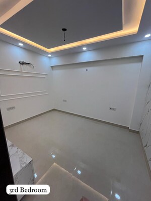 Furnished Amenities in 3 BHK Builder Floor at Rohini Sector 25 – for Sale