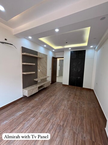 Room in 3 BHK Builder Floor at Rohini Sector 25 – for Sale