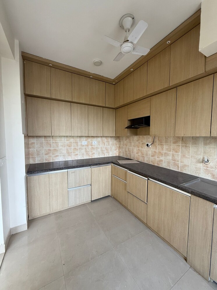 Kitchen, dlf-new-town-heights-ii 3 Bedroom 1845 Sq.Ft. Apartment In Sector 86 Gurgaon 8537475