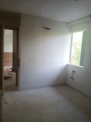 Room in 2.5 BHK Builder Floor at Vikas Puri – for Sale