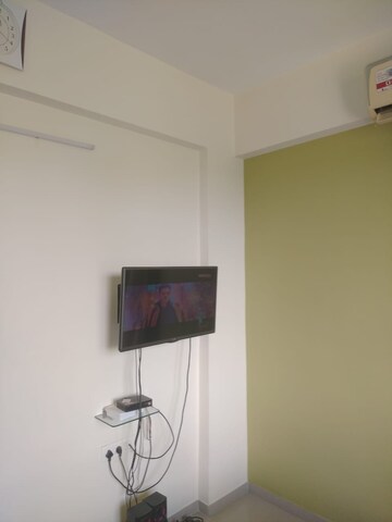 Room in 3 BHK Apartment at Thaltej – for Sale