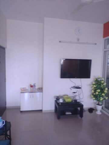 Room in 3 BHK Apartment at Thaltej – for Sale