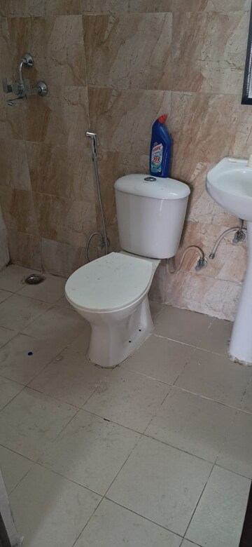 Bathroom in 3 BHK Apartment at Ajnara Homes, Sector 16b Greater Noida – for Rent