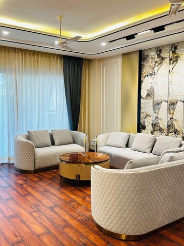 3 BHK Builder Floor For Rent in DLF Cyber SEZ, Sector 24