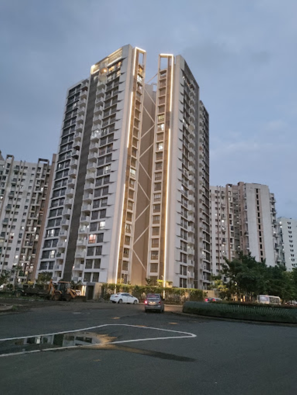 3 BHK + Pooja Room Apartment For Sale in Lodha Palava City Lakeshore Greens