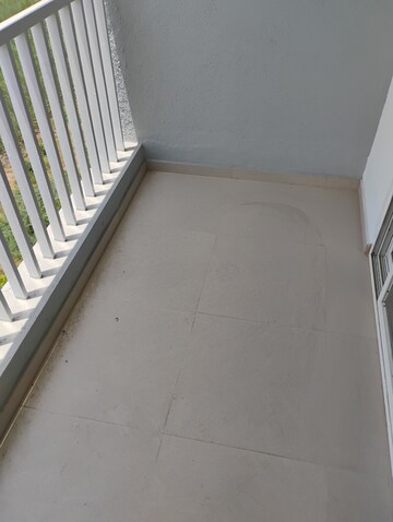 Room in 2 BHK Apartment at Sukhwani Hermosa Casa, Mundhwa – for Rent