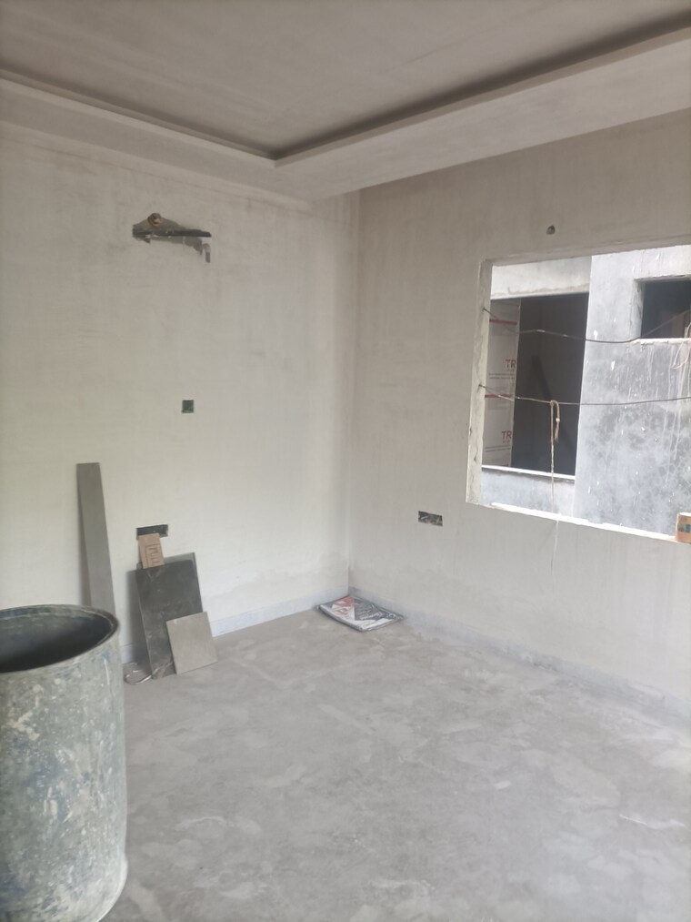 Room, vikas puri 2.5 Bedroom 95 Sq.Yd. Builder Floor In Vikas Puri Delhi 8537954