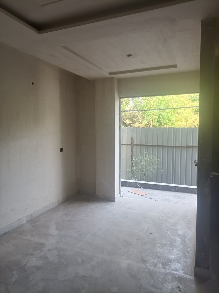 Room, vikas puri 2.5 Bedroom 95 Sq.Yd. Builder Floor In Vikas Puri Delhi 8537954