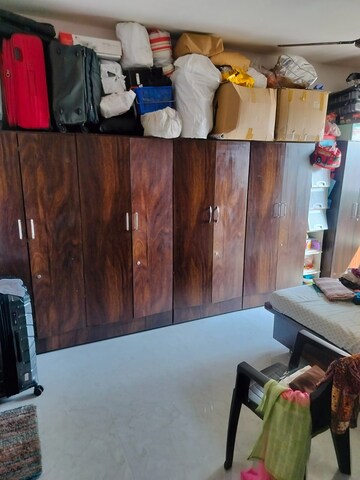 Furnished Amenities in 2 BHK Apartment at Sanket Solitaire Aawas, Chembur – for Rent