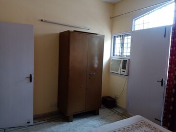 Room in 2 BHK Apartment at Ardee City, Sector 52 – for Rent