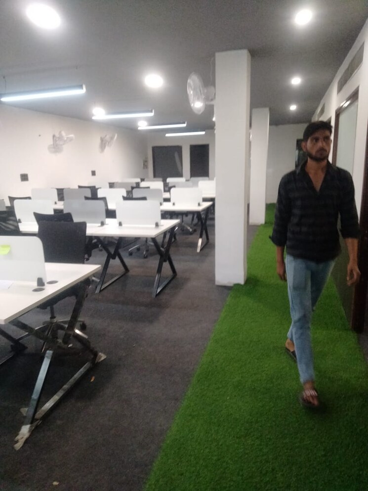 Team Area, sector 3 Commercial Office Space 3000 Sq.Ft. In Sector 3 Noida 8538003