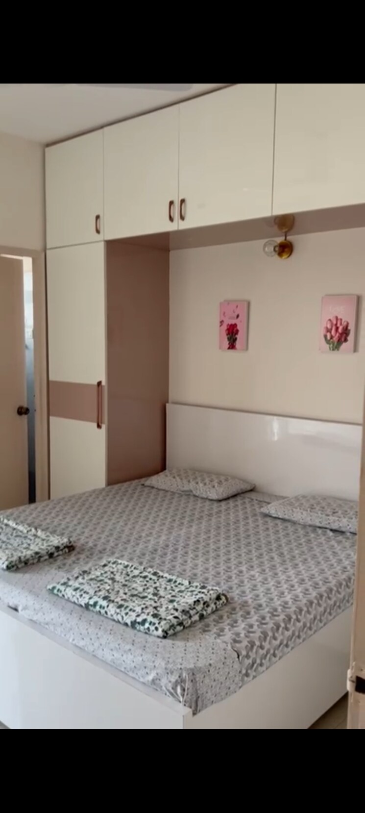 Bedroom, signature-global-the-roselia 2 Bedroom 670 Sq.Ft. Apartment In Sector 95a Gurgaon 8538140