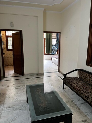 2 BHK Builder Floor For Rent in Sector 38