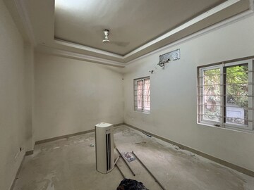 Room in 2 BHK Apartment at Chandivali – for Rent