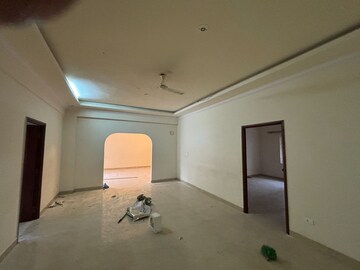 Room in 2 BHK Apartment at Chandivali – for Rent