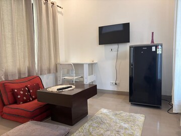 Bedroom in 2 BHK Builder Floor at Sector 7 – for Rent