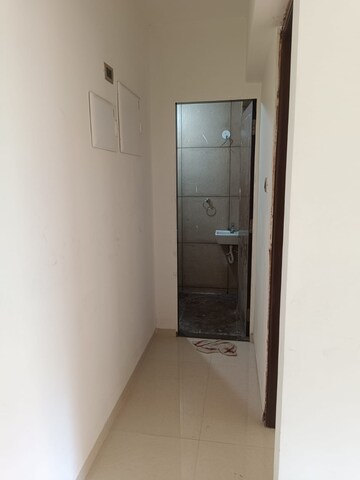  1 BHK Apartment at Je And Vee Om Trimurti, Malad East – for Rent