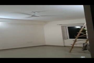 Room in 2 BHK Apartment at Eldeco Aamantran, Sector 119 – for Rent