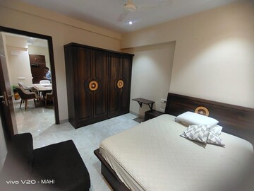 Bedroom in 2 BHK Apartment at Orchid Glade, Santacruz West – for Rent
