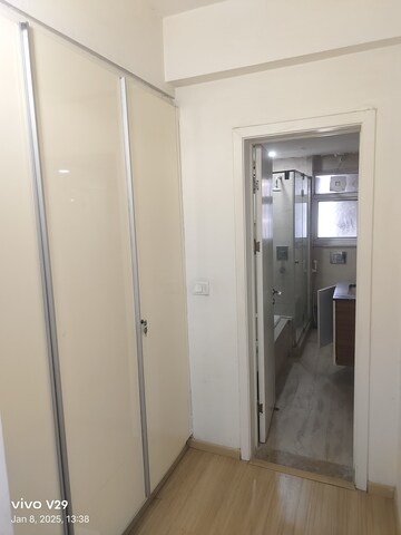 Building Lobby in 3 BHK Apartment at DLF Park Place, Sector 54 – for Rent