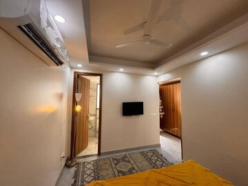 Bedroom in 1 BHK Builder Floor at Super Mart 1, Sector 27 – for Rent