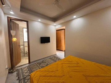 Bedroom in 1 BHK Builder Floor at Super Mart 1, Sector 27 – for Rent