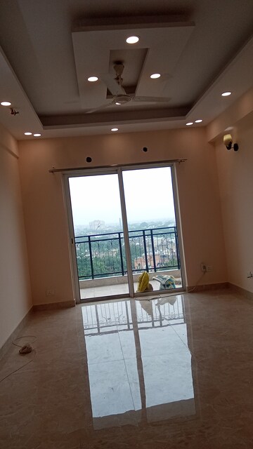Room in 3 BHK Apartment at Moti Nagar – for Rent