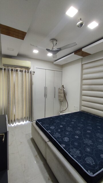 Bedroom in 3 BHK Apartment at Moti Nagar – for Rent
