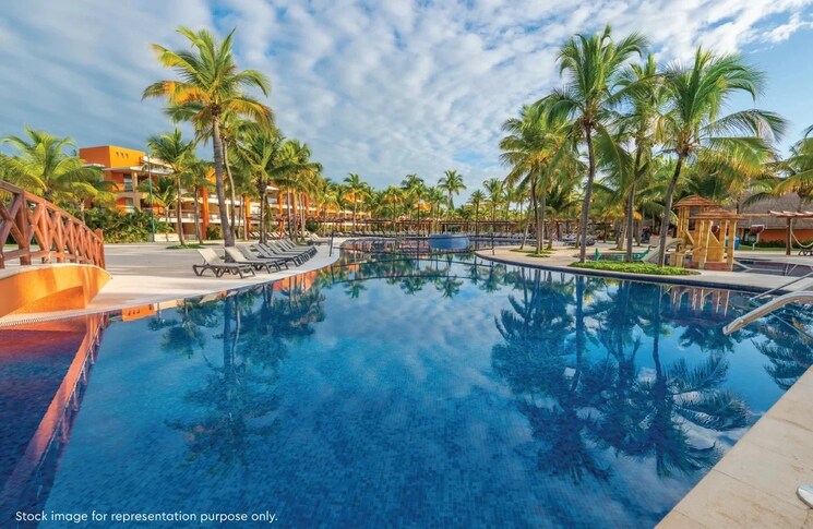 Swimming Pool, purvanchal-sunbliss 3 Bedroom 2380 Sq.Ft. Apartment In Sector 22d Yamuna Expressway Greater Noida 8539233