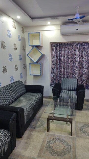 Living Room in 4 BHK Apartment at Lake Market – for Rent