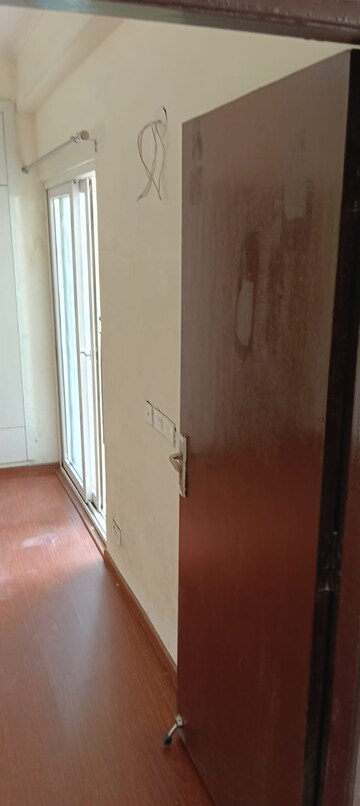Bathroom in 2.5 BHK Apartment at Amrapali Centurian Park, Tech Zone 4 Greater Noida – for Rent