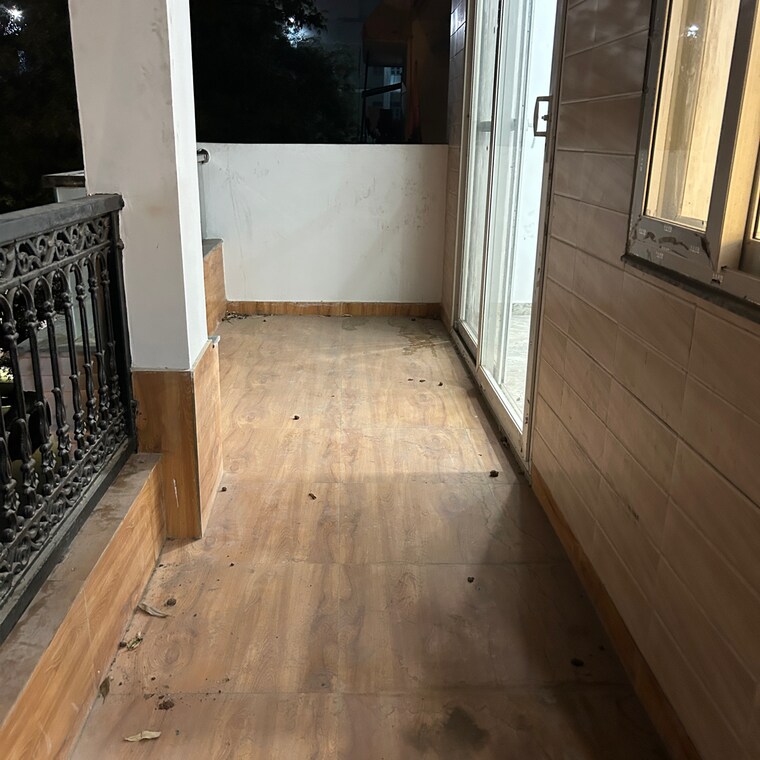 Balcony, ashoka-enclave-faridabad 4 Bedroom 2000 Sq.Ft. Builder Floor In Ashoka Enclave Faridabad 8539688