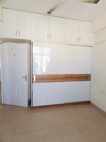 2 BHK Apartment For Rent in Shree Vardhman Mantra, Sector 67