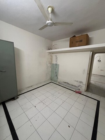 Room in 2 BHK Apartment at Satellite – for Sale