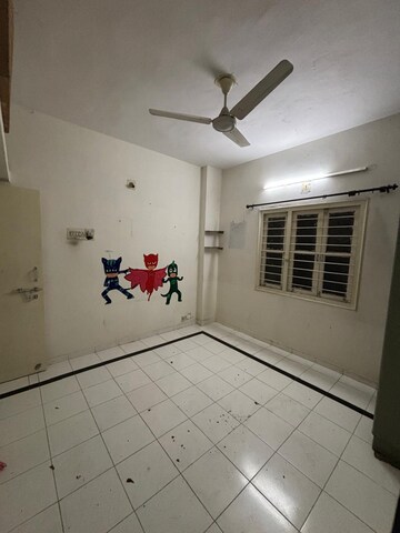 Room in 2 BHK Apartment at Satellite – for Sale