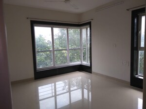 Room in 4 BHK Apartment at Satellite Glory, Andheri East – for Sale