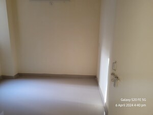 Room in 3 BHK Apartment at Conscient Habitat Residences, Sector 78 – for Sale