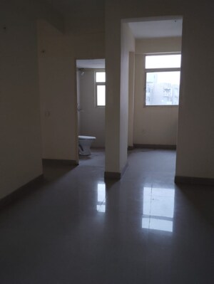 Room in 3 BHK Apartment at Conscient Habitat Residences, Sector 78 – for Sale
