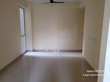 Room in 3 BHK Apartment at Conscient Habitat Residences, Sector 78 – for Sale