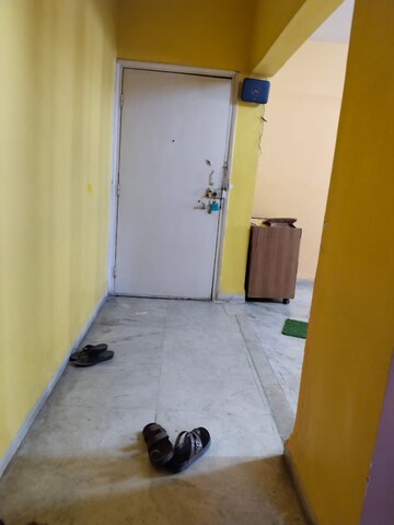 Bedroom in 3 BHK Apartment at Janki Niwas Malad, Malad East – for Rent