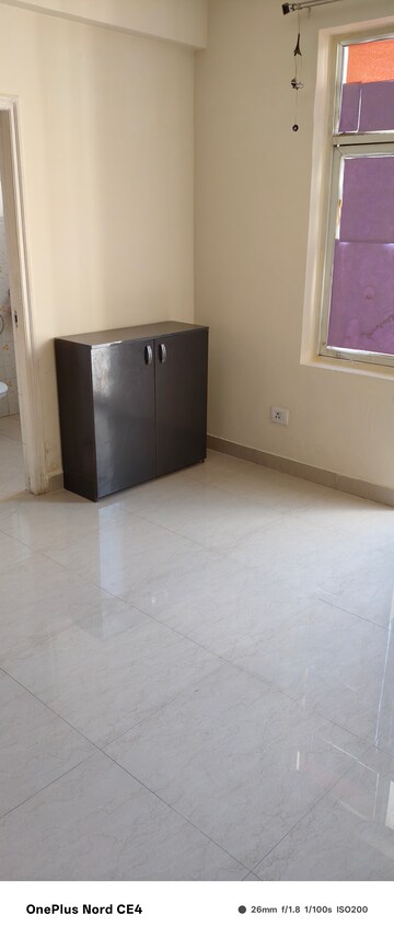 Room in 3.5 BHK Builder Floor at Smart World Gems, Sector 89 – for Rent