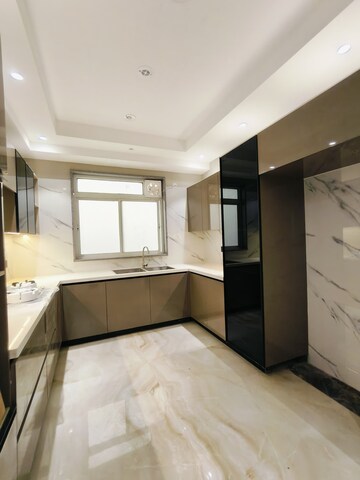 Kitchen in 4 BHK Builder Floor at SS Mayfield Gardens, Sector 51 – for Sale