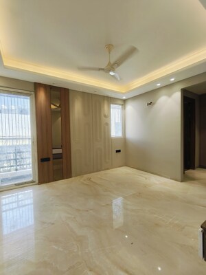 Room in 4 BHK Builder Floor at SS Mayfield Gardens, Sector 51 – for Sale