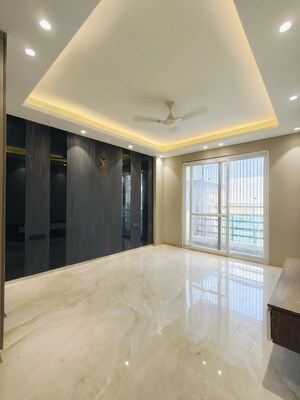 Room in 4 BHK Builder Floor at SS Mayfield Gardens, Sector 51 – for Sale