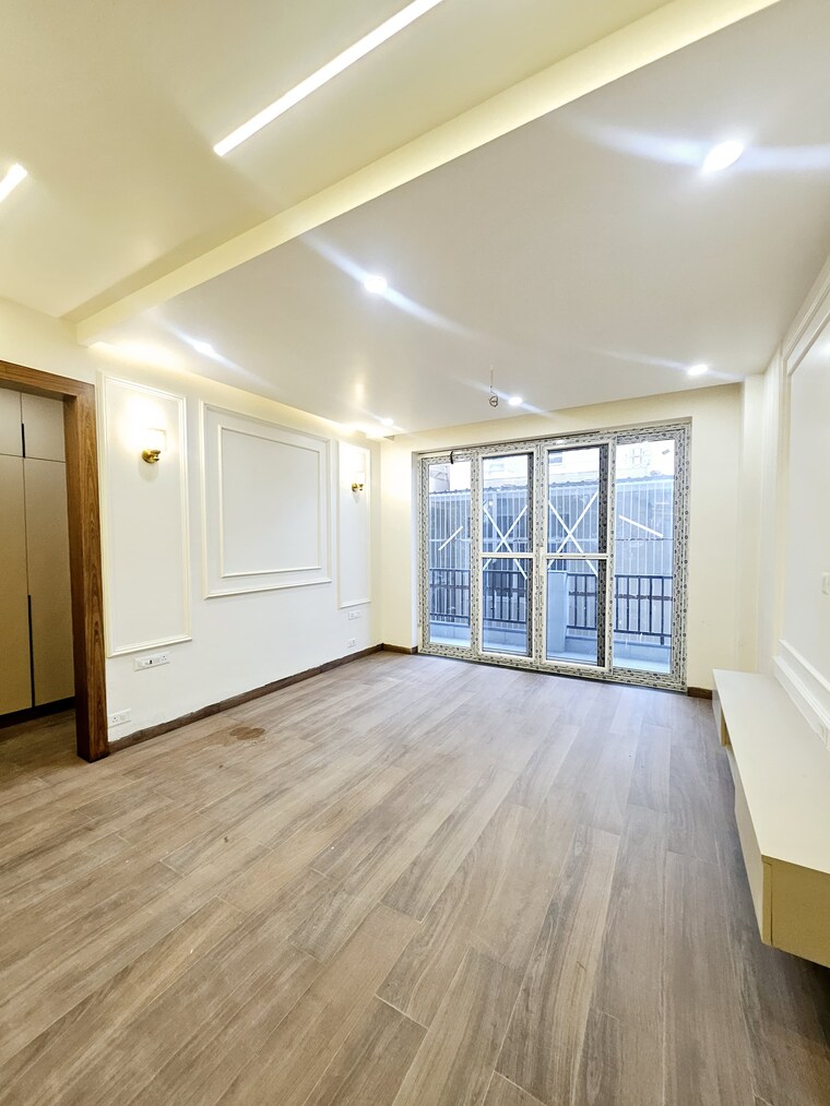 Room, ss-mayfield-gardens 4 Bedroom 300 Sq.Yd. Builder Floor In Sector 51 Gurgaon 8540206