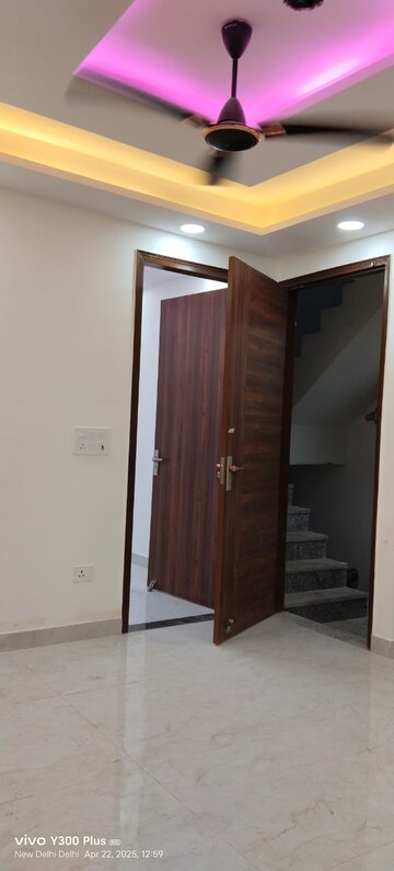 Furnished Amenities in 2 BHK Builder Floor at Govindpuri – for Sale