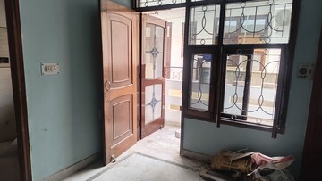 Room in 3 BHK Independent House at Sector 10a – for Rent