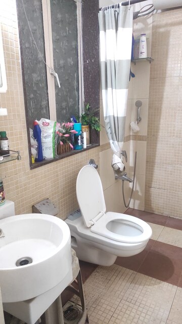 Master Bedroom in 2 BHK Apartment at Omkar Ananta, Goregaon East – for Rent