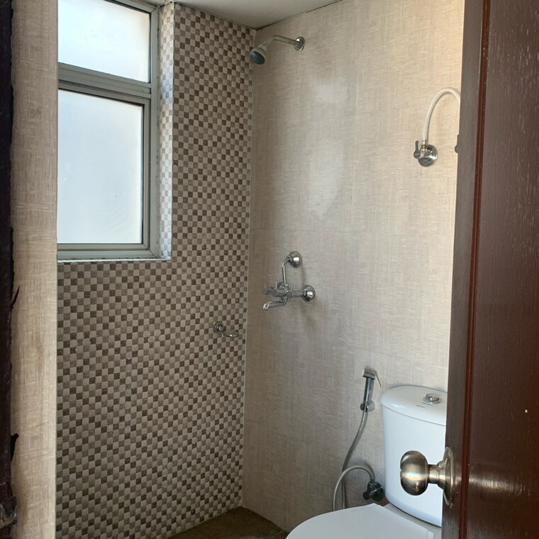 Bathroom, aditya-urban-homes 2 Bedroom 840 Sq.Ft. Apartment In Shahpur Bamheta Ghaziabad 8540589