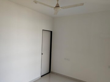 1 BHK Apartment For Rent in Chandak Nishchay Wing A, Borivali East